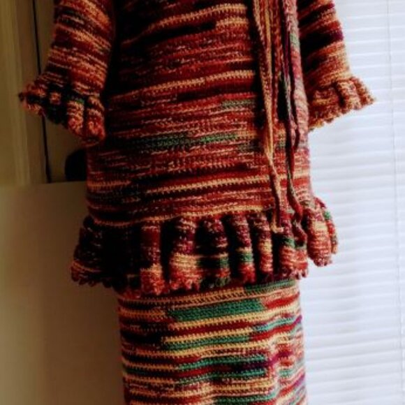 ADULT SKIRT SUIT (X-LGE) - Picture 2 of 5